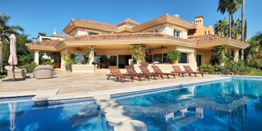 Villa in Nueva Andalucia TTE20022