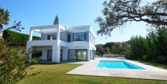 Villa in Las Chapas Marbella
