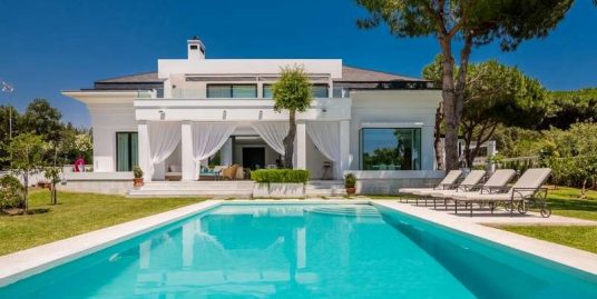 Villas in Las Chapas Marbella