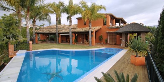 Villa for Sale in La Quinta Golf, Benahavís, Málaga