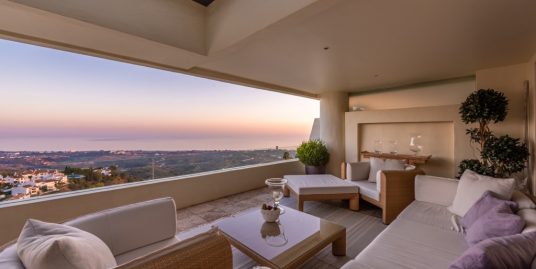 Duplex Penthouse for Sale in Marbella East, Málaga