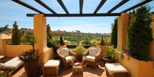 Duplex Penthouse for Sale in New Golden Mile, Estepona, Málaga