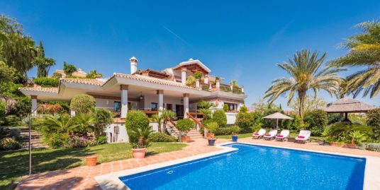 Villa for Sale in Los Flamingos, Benahavís, Málaga