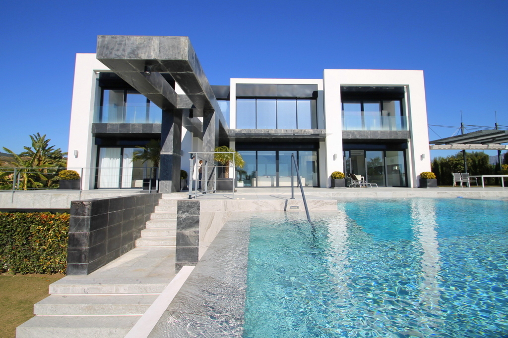 Villa for Sale in Benahavís, Málaga
