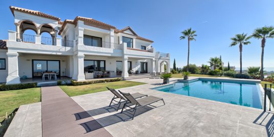 Villa for Sale in Los Flamingos, Benahavís, Málaga