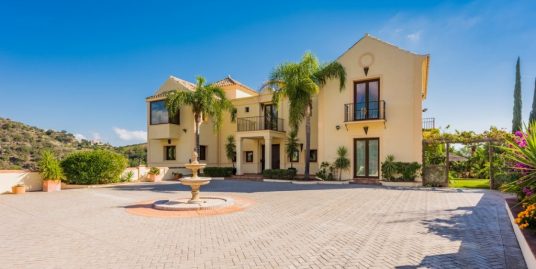 Villa for Sale in Benahavís, Málaga