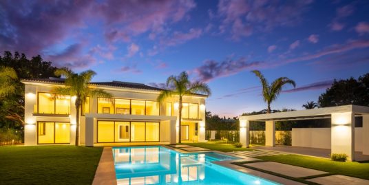 Villa for Sale in Guadalmina Baja, Marbella, Málaga