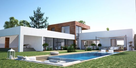 Villa for Sale in Los Monteros, Marbella, Málaga