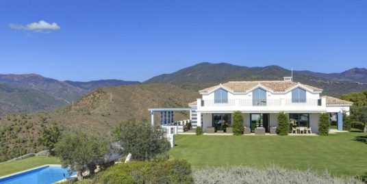 Villa for Sale in Benahavís, Málaga