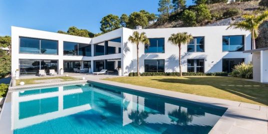 Villa for Sale in Benahavís, Málaga