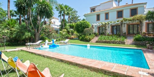 Villa for Sale in Nueva Andalucía, Marbella, Málaga
