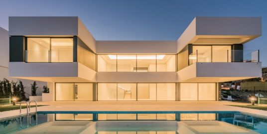 Villa for Sale in Benahavís, Málaga