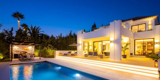 Villa for Sale in Nueva Andalucía, Marbella, Málaga