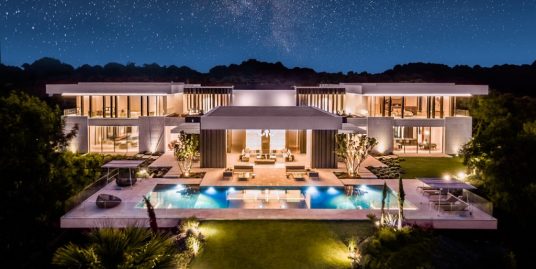 Villa for Sale in La Zagaleta, Benahavís, Málaga