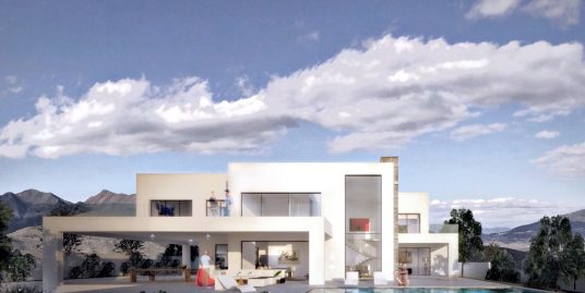Villa for Sale in Marbella East, Málaga