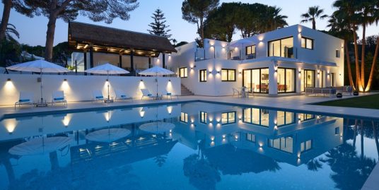 Villa for Sale in Nueva Andalucía, Marbella, Málaga