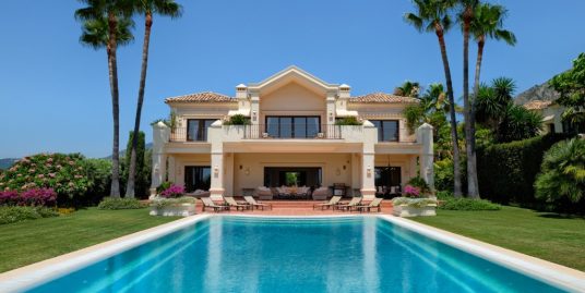 Villa for Sale in Golden Mile, Marbella, Málaga