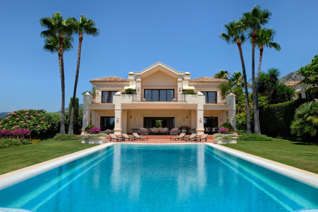 Villa for Sale in Golden Mile, Marbella, Málaga