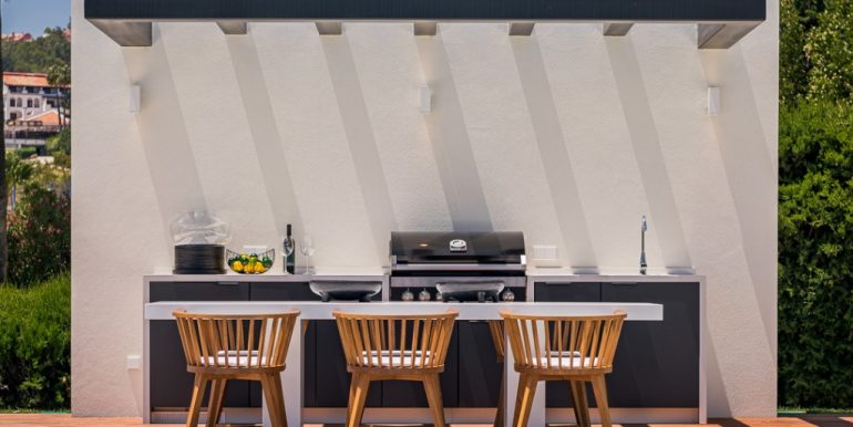 Outside kitchen  (2)