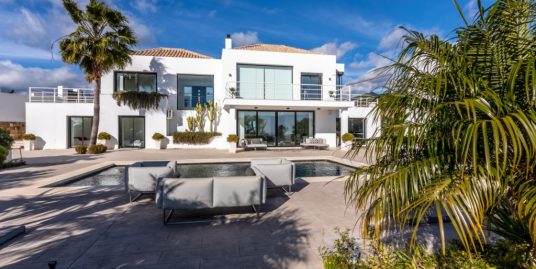 Villa for Sale in Benahavís, Málaga