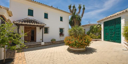 Villa for Sale in Benalmádena Costa, Málaga