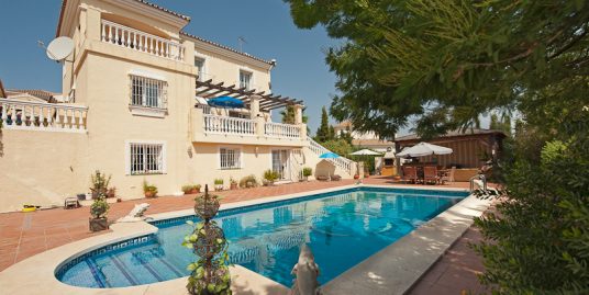 Villa for Sale in Las Delicias, Coín, Málaga