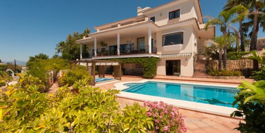 Villa for Sale in El Rosario, Marbella, Málaga