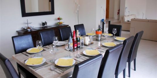 Villa for Sale in Mijas Golf, Málaga