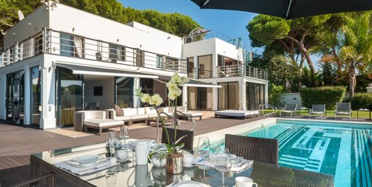 Villa for Sale in Marbella East, Málaga