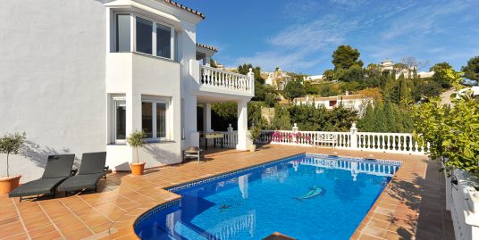 Villa for Sale in Las Lomas de Mijas, Málaga