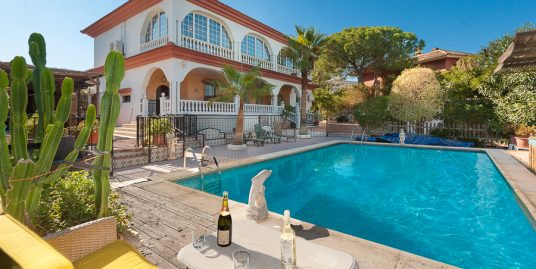 Villa for Sale in Alhaurín de la Torre, Málaga
