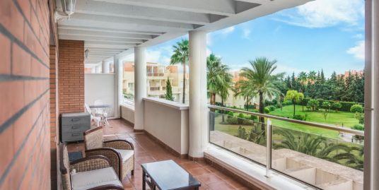 Penthouse for Sale in Estepona, Málaga
