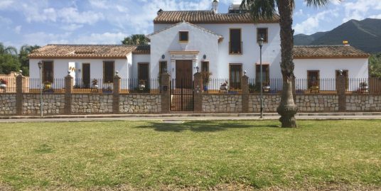 Villa for Sale in Alhaurín el Grande, Málaga