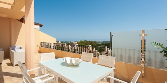 Penthouse for Sale in Nueva Andalucía, Marbella, Málaga
