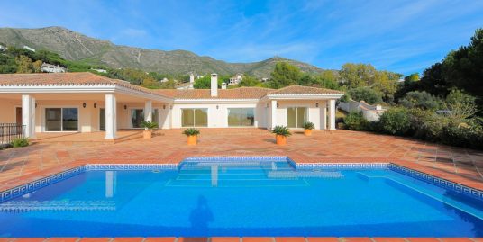 Villa for Sale in Valtocado, Mijas, Málaga