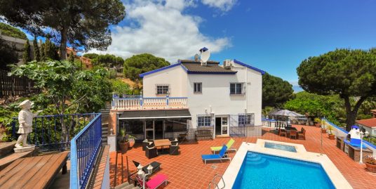 Villa for Sale in Alhaurín de la Torre, Málaga