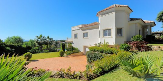 Villa for Sale in Elviria Alta, Marbella, Málaga