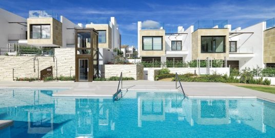Townhouse for Sale in Nueva Andalucía, Marbella, Málaga