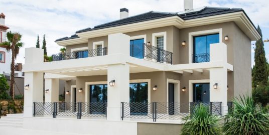 Villa for Sale in Los Flamingos, Benahavís, Málaga