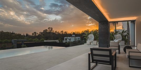 Villa for Sale in Golden Mile, Marbella, Málaga